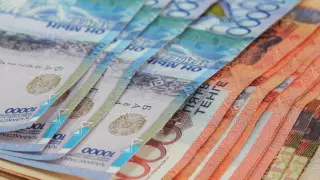 Что будет влиять на курс тенге в августе, рассказали в Нацбанке