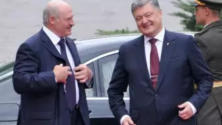 Порошенко призвал Лукашенко к повторным выборам в Беларуси