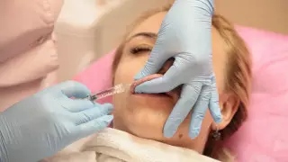 “Инстаграм-навязанная красота": Кто уродует казахстанских женщин