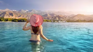 Иссык-Куль открыли для казахстанцев