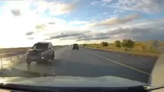 Водителя Lexus задержали за опасную езду по встречке на трассе Караганда - Нур-Султан