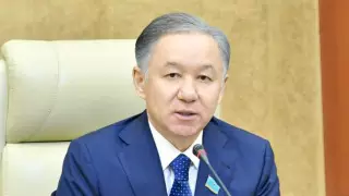 Нигматулин созвал совместное заседание палат Парламента