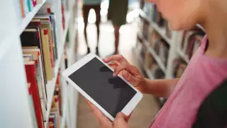 Казахстанцы пожаловались на платные электронные учебники