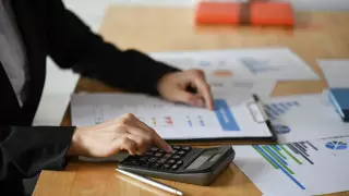 Несколько налогов и платежей могут объединить в Казахстане