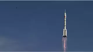 Секретный китайский корабль оставил на орбите неизвестный объект - СМИ