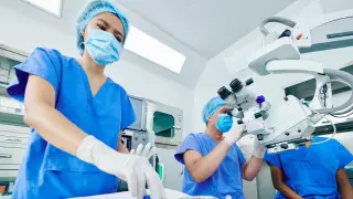 Казахстанцы смогут потратить пенсионные на лечение за рубежом