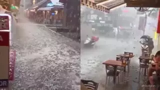 Мощный ливень и град обрушились на Стамбул