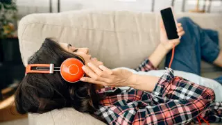 Кого чаще слушают казахстанцы: представлен топ-50 песен