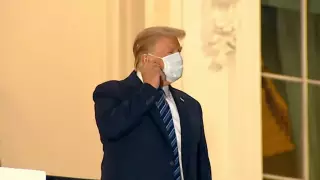 Трамп вернулся в Белый дом и записал видеообращение