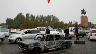 "Банки и магазины не работают": протесты в Кыргызстане глазами казахстанки