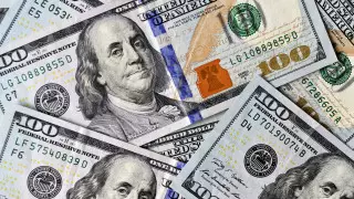 Назван официальный курс доллара на 7 октября