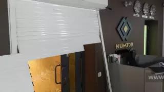 Неизвестные напали на офис золотодобывающей компании "Кумтор" в Бишкеке