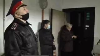 Жители высотки в Павлодаре 20 лет живут в невыносимых условиях из-за одной квартиры