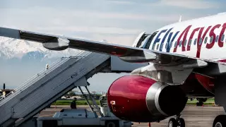 Летевший в Костанай самолет FlyArystan вернулся в Алматы