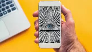 Жителя Актау пригласили в "тайное общество иллюминатов"