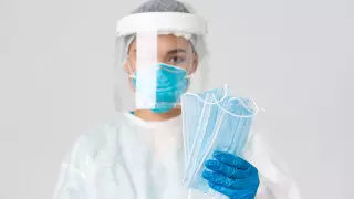 Сколько врачей и медиков не хватает в Казахстане