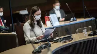 Премьер-министр Финляндии взбудоражила страну снимком