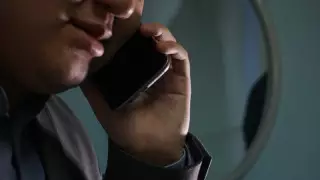 Директор алматинской школы оказался на скамье подсудимых из-за  звонка коллеге