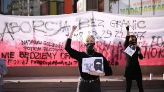 Польшада түсік жасатуға тыйым салынды: Ереуіл басылмай жатыр