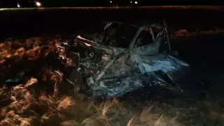 Машина вылетела в кювет и загорелась: 2 человека погибли в Акмолинской области