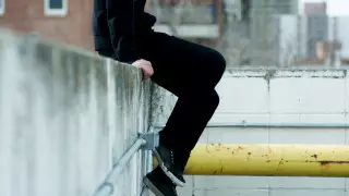 23-летний шымкентец разбился, упав с 5-го этажа