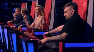 Торговавшая на рынке казахстанка покорила жюри на слепых прослушиваниях в "Голосе"