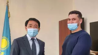 "За слова ответишь": аким из ВКО лично встретился с собеседником из соцсетей