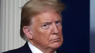 Трамп заявил о фальсификациях и победе в четырех ключевых штатах