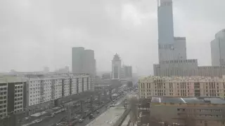 "Зима близко". Астанчан призвали быть осторожнее из-за сильного ветра и дождя