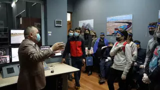 Первые "живые уроки" провели для учеников из Нур-Султана и Алматы