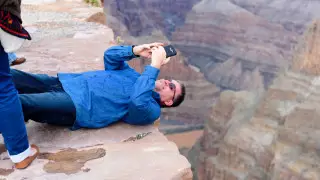 "Перестаньте делать опасные селфи!" Лайфхаки со всего мира для путешественников