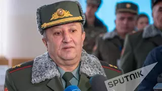 Армянский генерал рассказал об отзыве из Карабаха после замечания жене Пашиняна