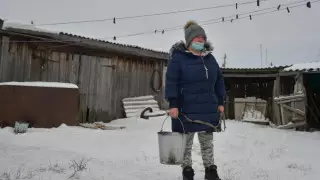Пьют ржавчину, топят снег. Деревню в СКО лишили источника жизни