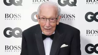 100-летний ветеран стал "Человеком года" по версии журнала GQ