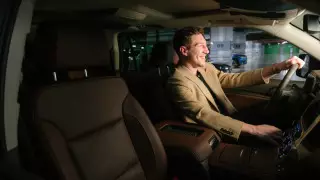 Капитан "Барыса" Даррен Диц первый раз за три года в Казахстане сел за руль авто