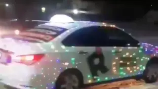 Таксист из Павлодара украсил авто гирляндой и получил штраф