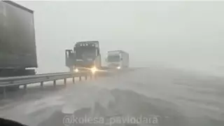 Тройное ДТП парализовало движение на трассе Нур-Султан - Павлодар