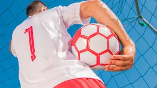 В Казахстане могут ввести потолок для зарплат футболистов - СМИ