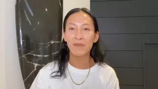 Известного дизайнера одежды обвинили в домогательствах