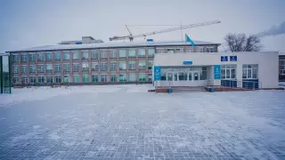 Какие работы ведутся в столичной школе, которую посетил Токаев