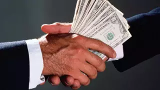 Треть казахстанцев подтвердила существование трудоустройства по "блату"