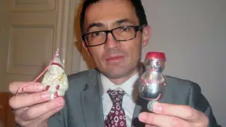 Генконсул Франции в Алматы собрал коллекцию советских елочных игрушек