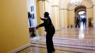 В Вашингтоне объявили комендантский час из-за протестов