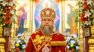 Митрополит Астанайский поздравил с Рождеством труппу и коллектив театра имени Сац