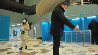Явка на выборы в Казахстане на 14.00 составила 43,9 процента