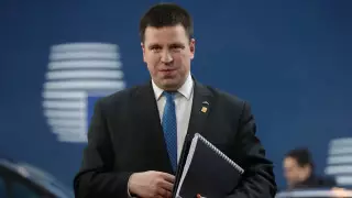 Премьер-министр Эстонии ушел в отставку из-за коррупционного скандала