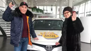 60-летний житель Алматы выиграл автомобиль от "Сәтті Жұлдыз"
