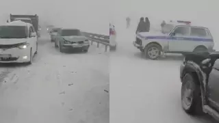 Снегопад и ветер: десятки авто застряли на трассе из-за крупного ДТП на юге Казахстана