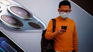 Владельцев iPhone и iPad попросили обновить настройки, чтобы защититься от хакеров