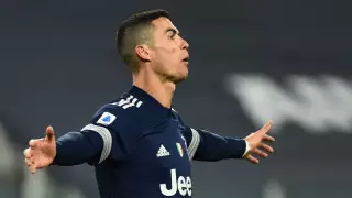 Роналду признан лучшим футболистом десятилетия в Европе